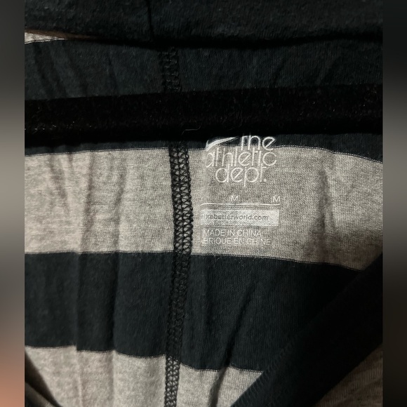 Nike Hooded Long Sleeve - Picture 2 of 5